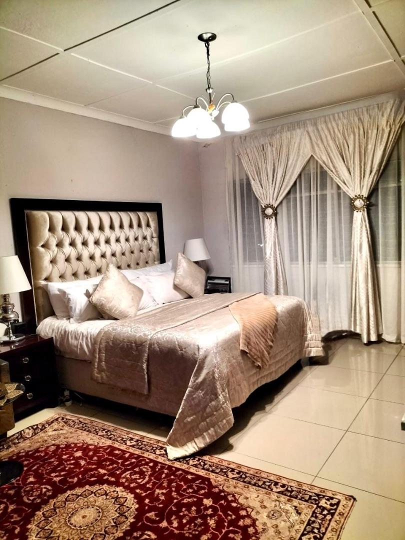 3 Bedroom Flat for Sale - Gauteng