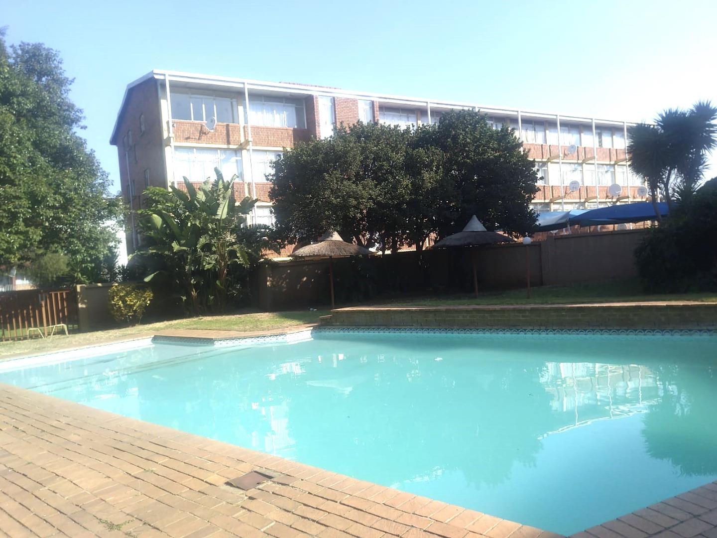 2 Bedroom Flat for Sale - Gauteng