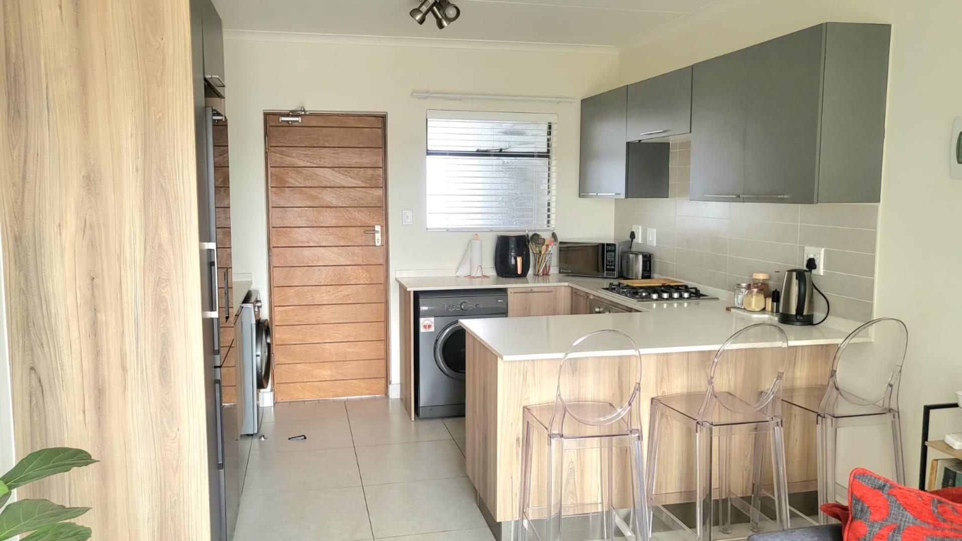 1 Bedroom Apartment for Sale - Gauteng