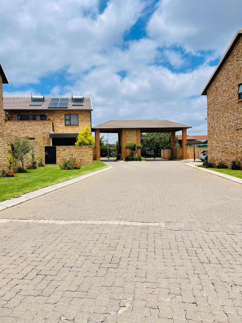 2 Bedroom Apartment for Sale - Gauteng